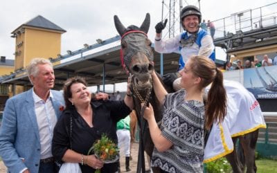 Nouvelle Lune wins the Swedish Oaks…